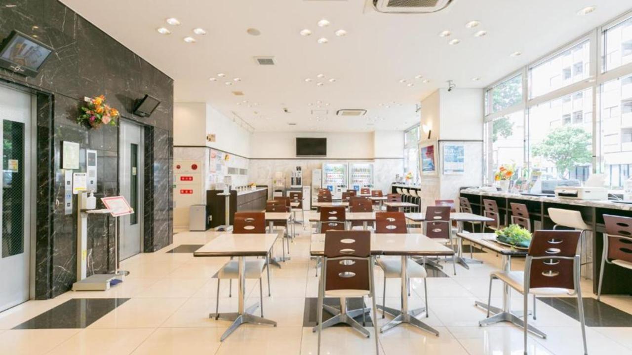 Toyoko Inn Shin-Yokohama Ekimae Honkan Екстер'єр фото