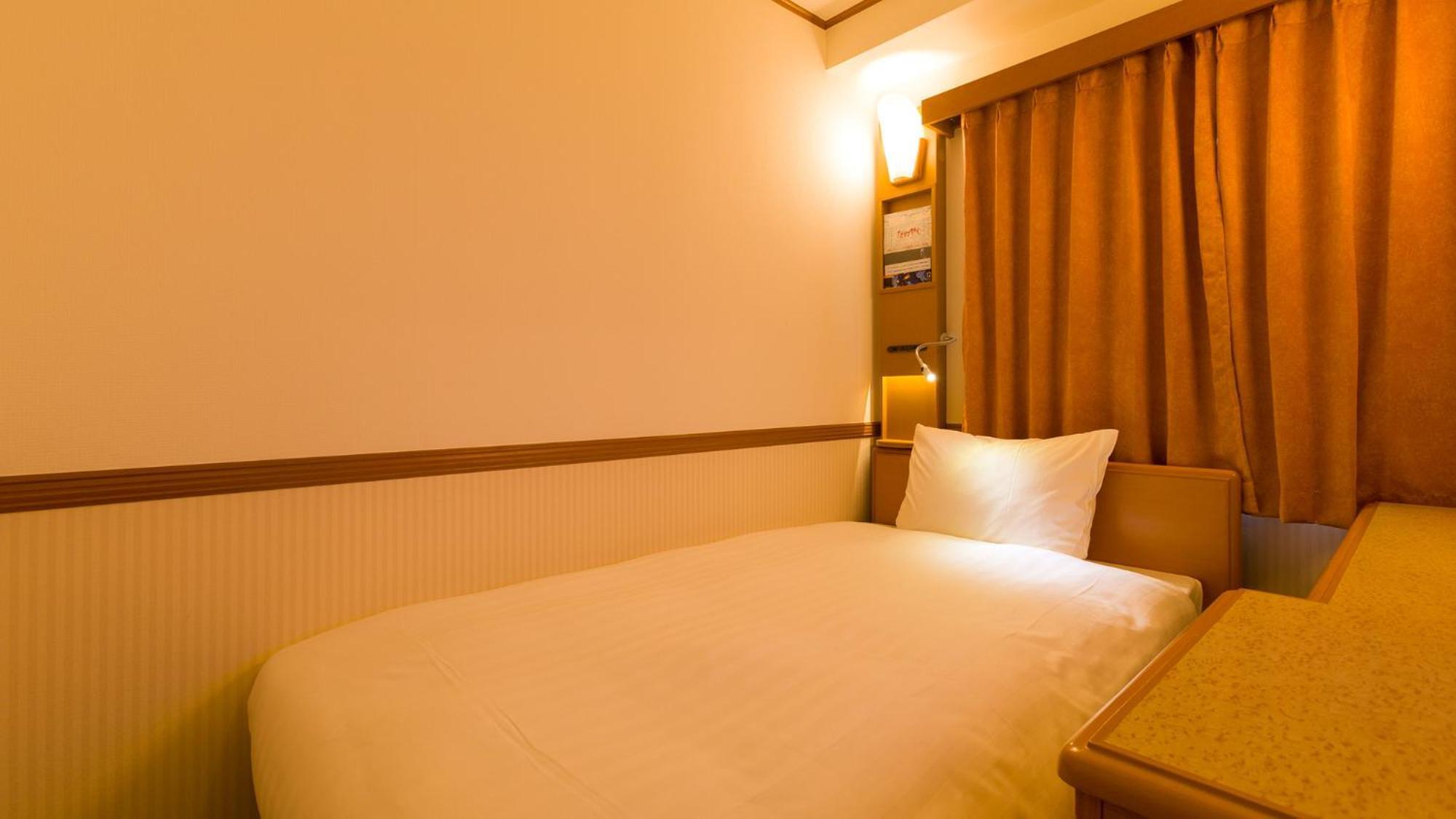 Toyoko Inn Shin-Yokohama Ekimae Honkan Номер фото